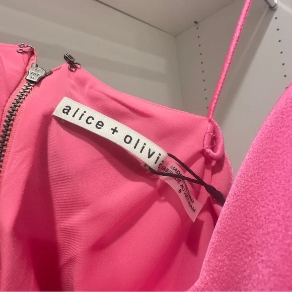 Alice + Olivia Vibrant Pink silk Dress new women - Picture 5 of 5